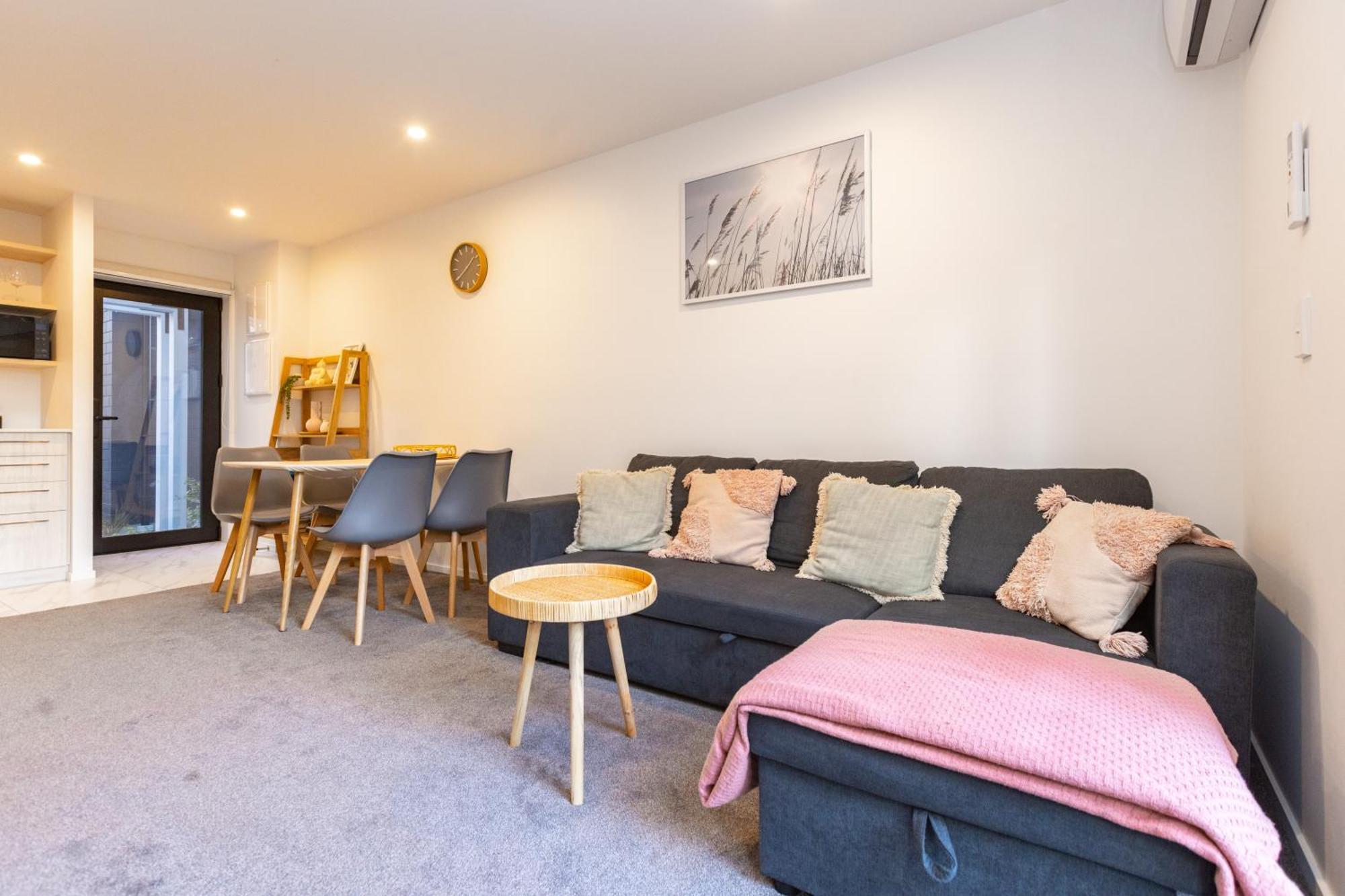 דירות כרייסטצ'רץ' Entertaining Townhouse By Little High Eatery מראה חיצוני תמונה